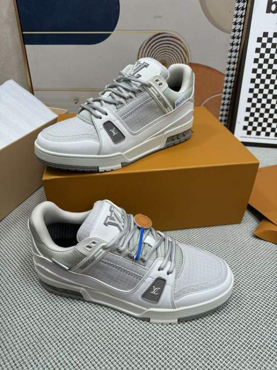 Picture of Louis Vuitton Shoes _SKULVsz35-46jc2h050916221